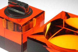 Tischfeuerzeug und Ascher topasfarben, handgeschliffen, Kristallglas GmbH Oberusel, Design: Franz Burkert