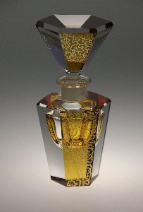 Parfümflasche der Kristallglas GmbH Oberursel, Kristallglas handgeschliffen mit Gelbbeize und Goldbemalung, Design: Franz Burkert