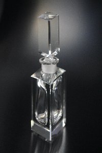 Seitenansicht Parfümflasche Nr. 1210 von Franz Burkert, Kristallglas handgeschliffen, ca. 1958