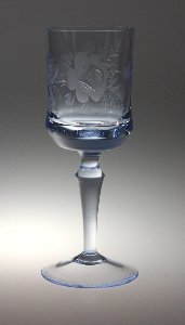 Weinglas der Hessenglas GmbH mit Rosengravur
