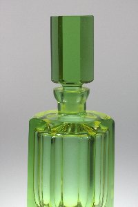 Heliolit-Glas der Hessenglaswerke bei 7.000 Kelvin Lichttemperatur