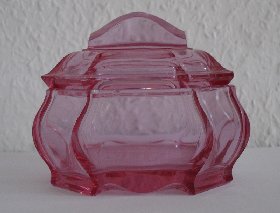 frühe Puderdose rosa um ca. 1948, Form genutzt durch Kristallglas GmbH Oberursel und Hessenglas GmbH Stierstadt