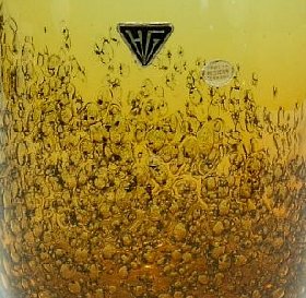 Detail Vase amber mit Metalloxideinschelzungen und Luftblasen