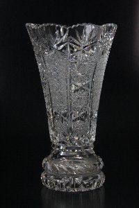Vase Bleikristall mit Pariser Schliff und Zenkelbögen, Hessenglas GmbH Oberursel-Stierstadt