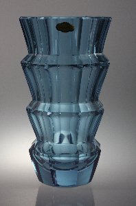 Farbveränderung Vase alexandrit bei reinem Tageslicht (7000 Kelvin)