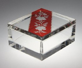 Puderdose mit Rotätze-Gravur, handgeschliffen, Kristallglas GmbH Oberursel