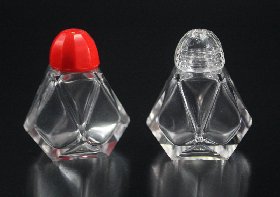 Streuerset mit verschraubten Glaskappen der Kristallglas GmbH Oberursel, Design: Franz Burkert